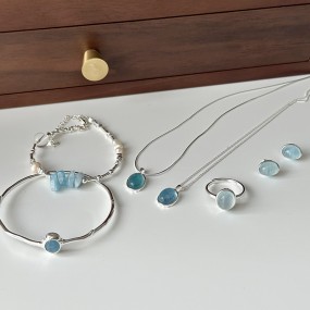 Blue Stone Set Supplier - Light Luxury 925 Sterling Silver Blue Stone Irregular Bracelet Earring Set Fashion Sea Blue Color