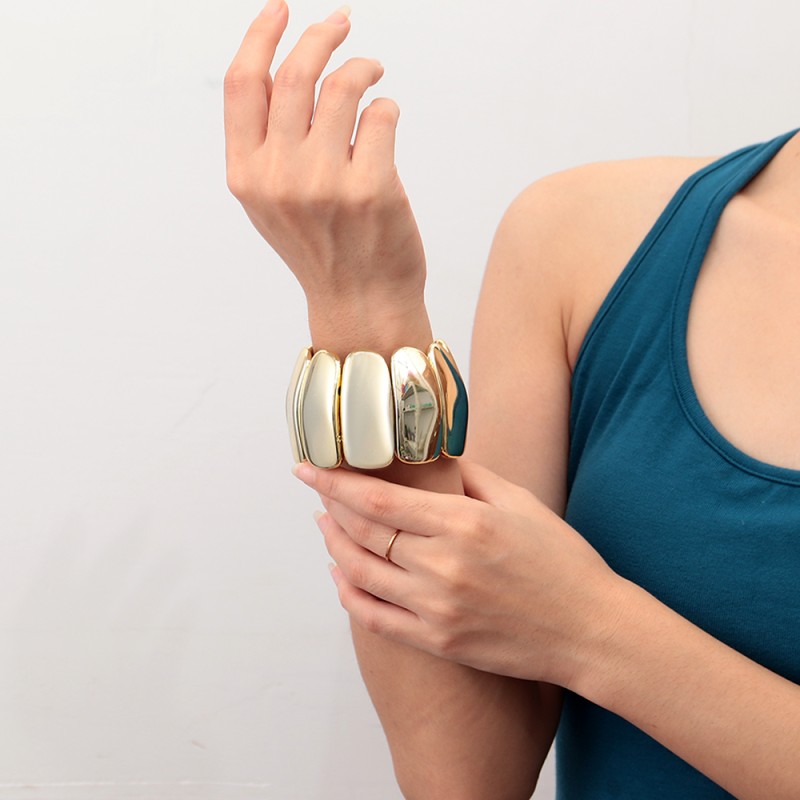 Elastic Bracelet Manufacturer - Fashionable Elegant Unique Jewelry Elastic Bracelet Two-tone Resin Wide Petal-shaped