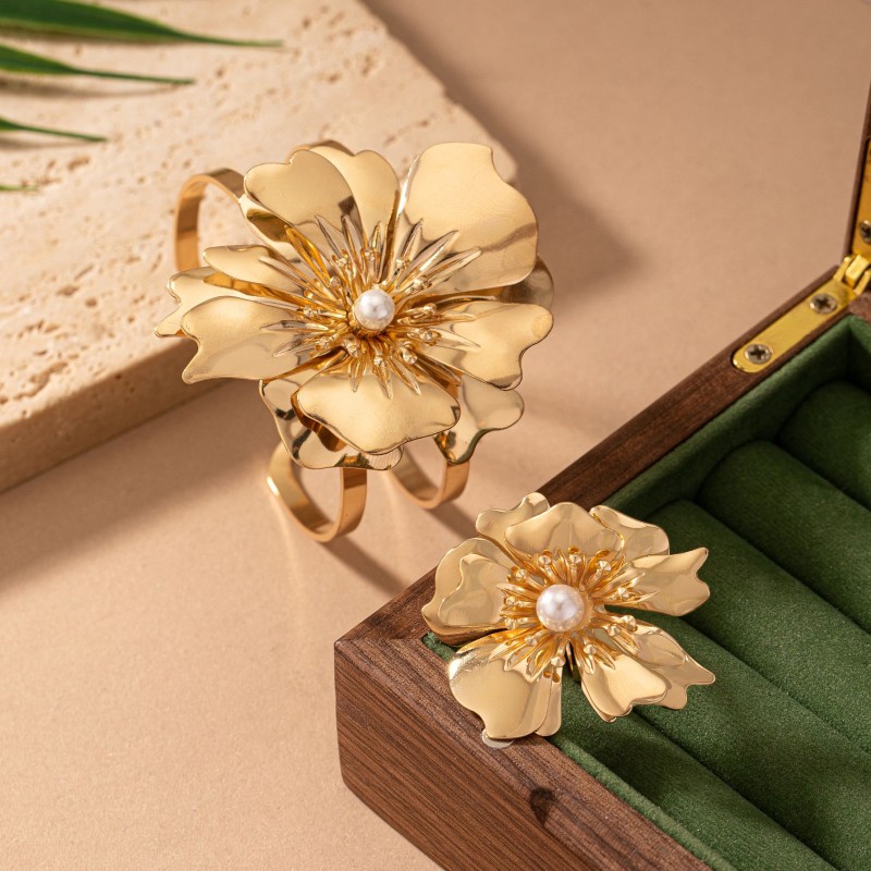 Flower Leaf Set Manufacturer - Fashion Alloy Metal Gold Color Flower Leaf Big Bracelet Party Wedding Open Adjustable
