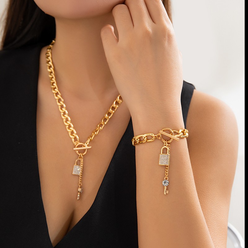 Love Heart Set Factory - Fashion Custom Alloy Love Heart Shape Lock Choker Necklace Minimalist 18k Sliver Plated Chunky