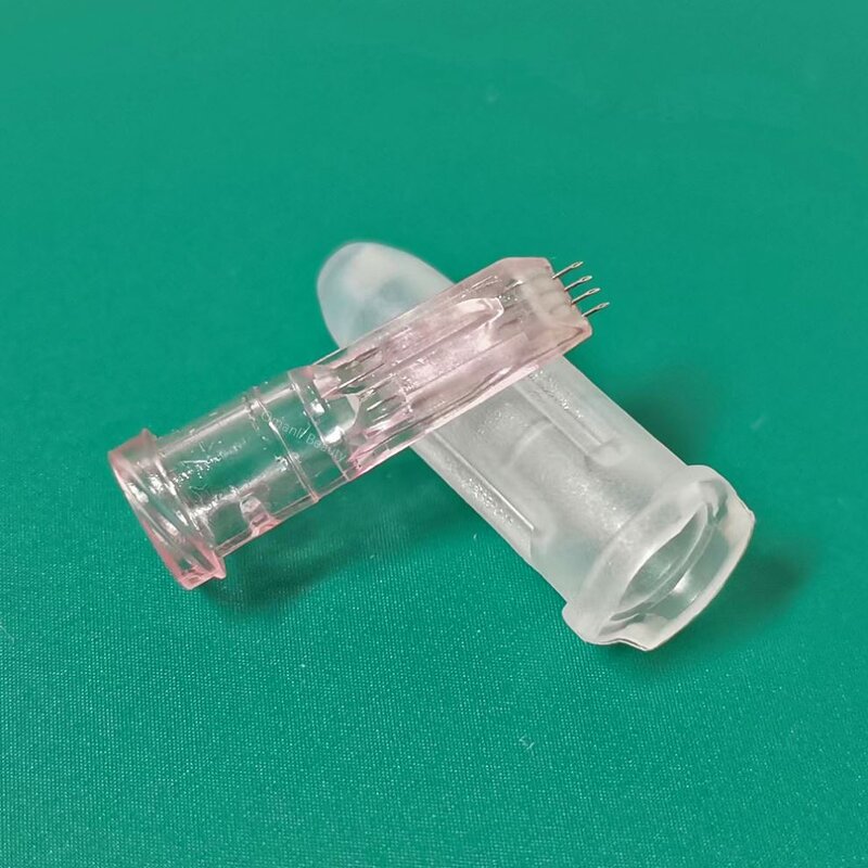 Nanosoft Microneedle Manufacturer - NCTF 135 HA Fillmed Hand Three Needles