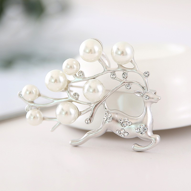 Deer Brooch Factory - OEM Pearl Elk Christmas Animal Corsage