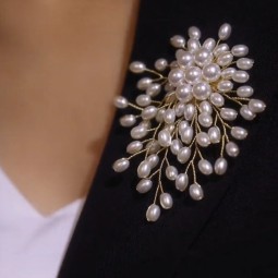 Pearl Brooch Manufacturer - OEM Handmade Silver Plated Clothing Accessories