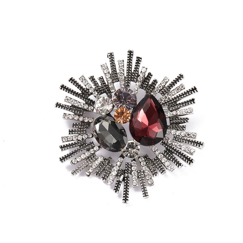 Baroque Brooch Factory - OEM European Gemstone Encrusted Retro Corsage