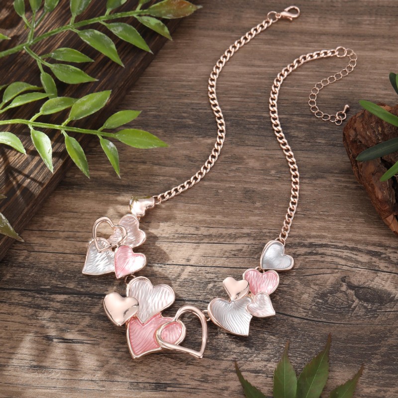 Women's Necklace Manufacturer - OEM Vintage Hollow Heart Enamel Chokers