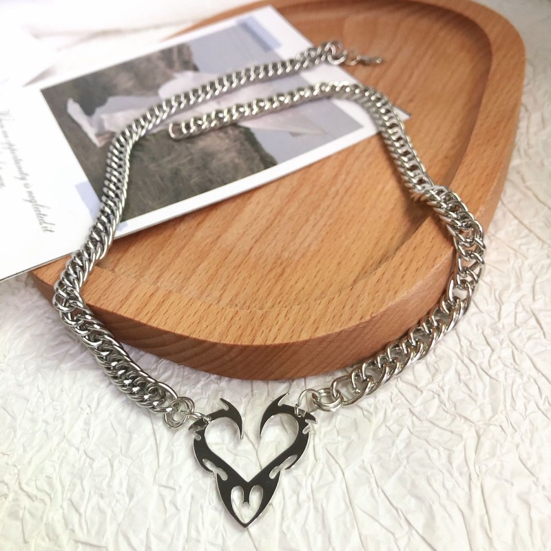 Men's Necklace Factory - OEM Hollow Heart Pendant Hip Hop Chain Jewelry