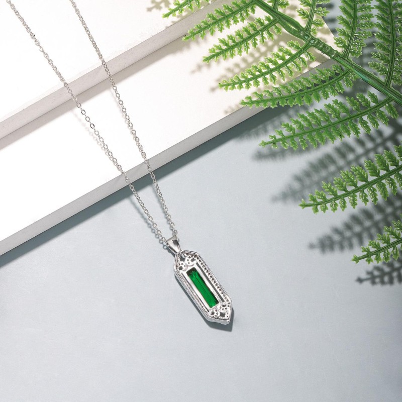 Green Zircon Necklace Factory - OEM Stylish Rectangular Pendant Valentine Gift