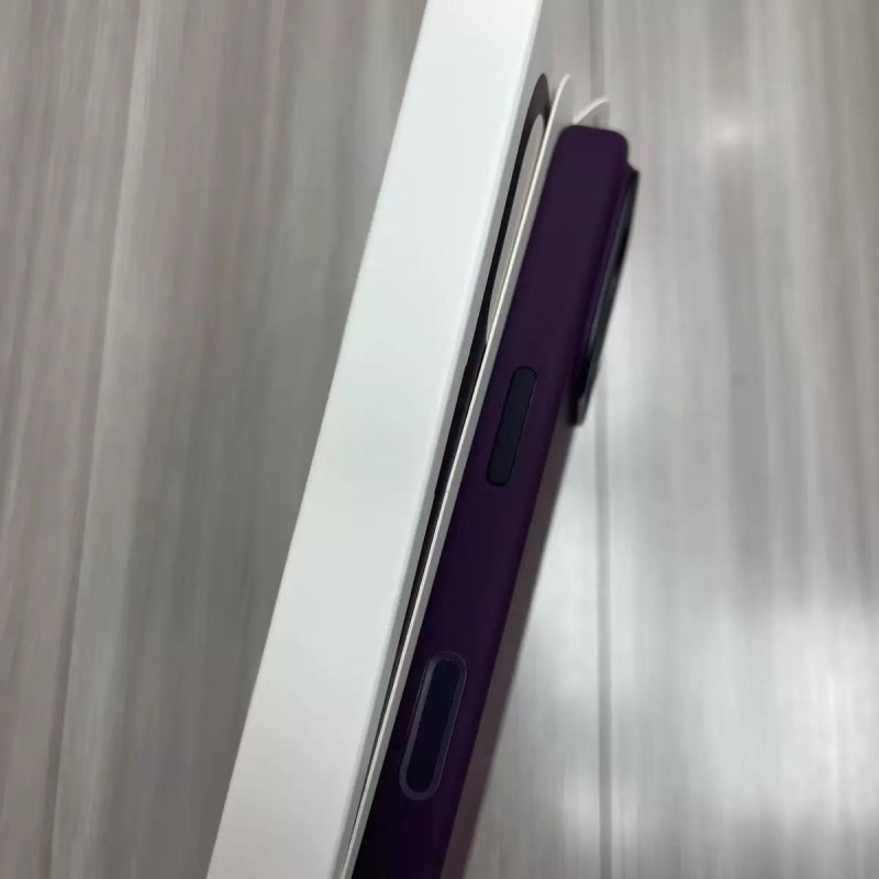 Silicone Case Manufacturer - Original Magnetic iPhone 14-17