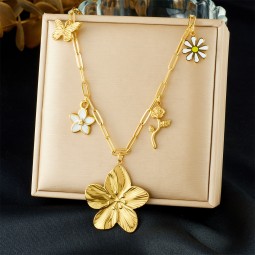 Flower Necklace Factory - Exaggerated Butterfly Charm Design