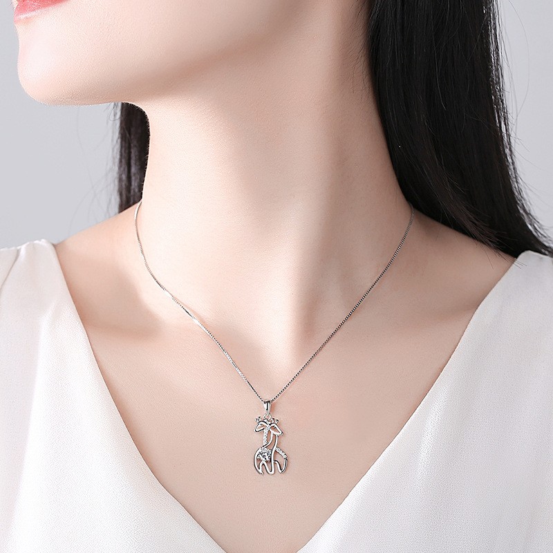 Animal Necklace Pendant Supplier - Silver Color Giraffe Pendant Women Fashion Jewelry