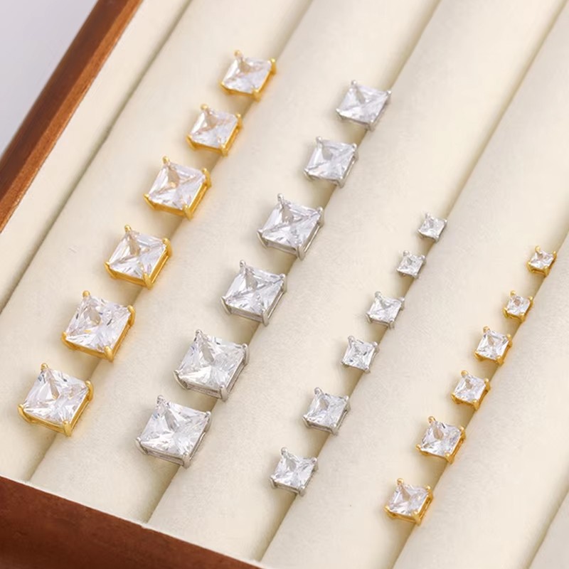 925 Sterling Silver Stud Earrings Factory - Four Six Claws Zircon Moissanite Diamond