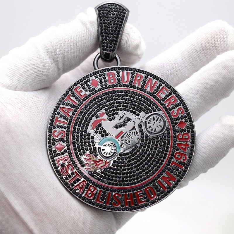 Rhinestone Pendant Supplier - Custom Logo Metal Hip-hop Style