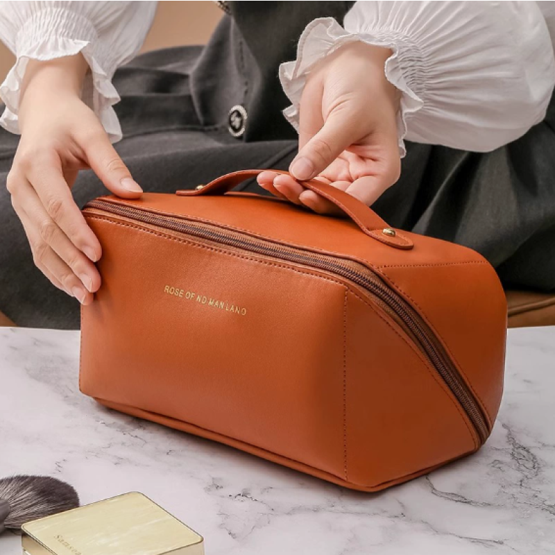 Makeup Bag Supplier - Portable Square Waterproof Bag