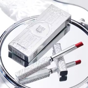 Lipstick Manufacturer - Aluminum Tube Hydrating