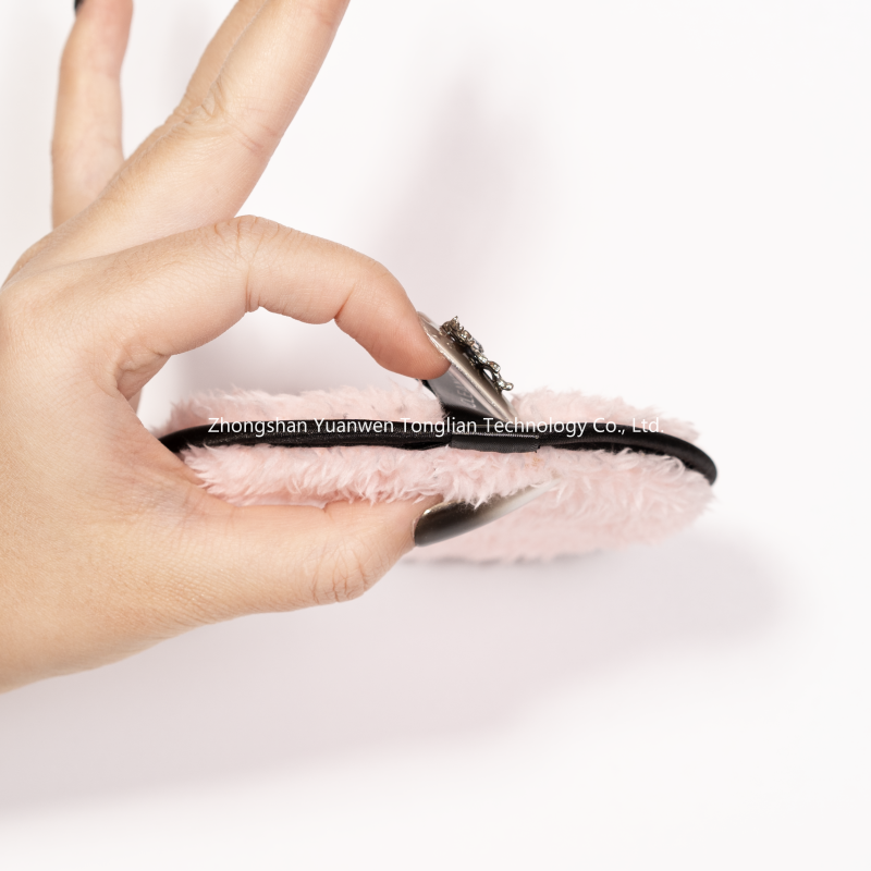 Sponge Puff Factory - Light Pink Triangle Square Print Facial Cosmetic