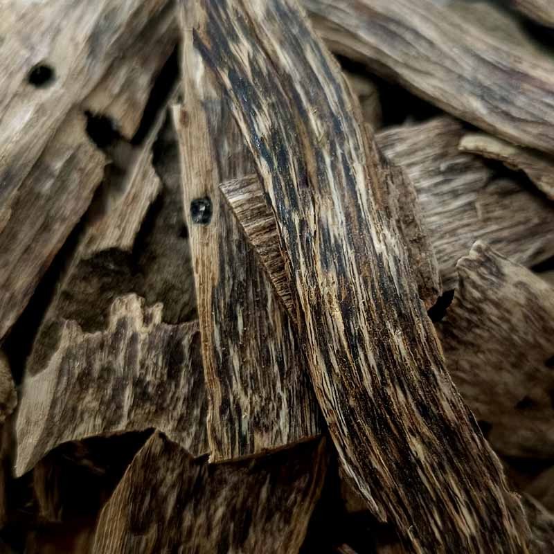 Agarwood Chips Manufacturer - Pure Natural Premium from China for Aromatic Fragrances Home Office