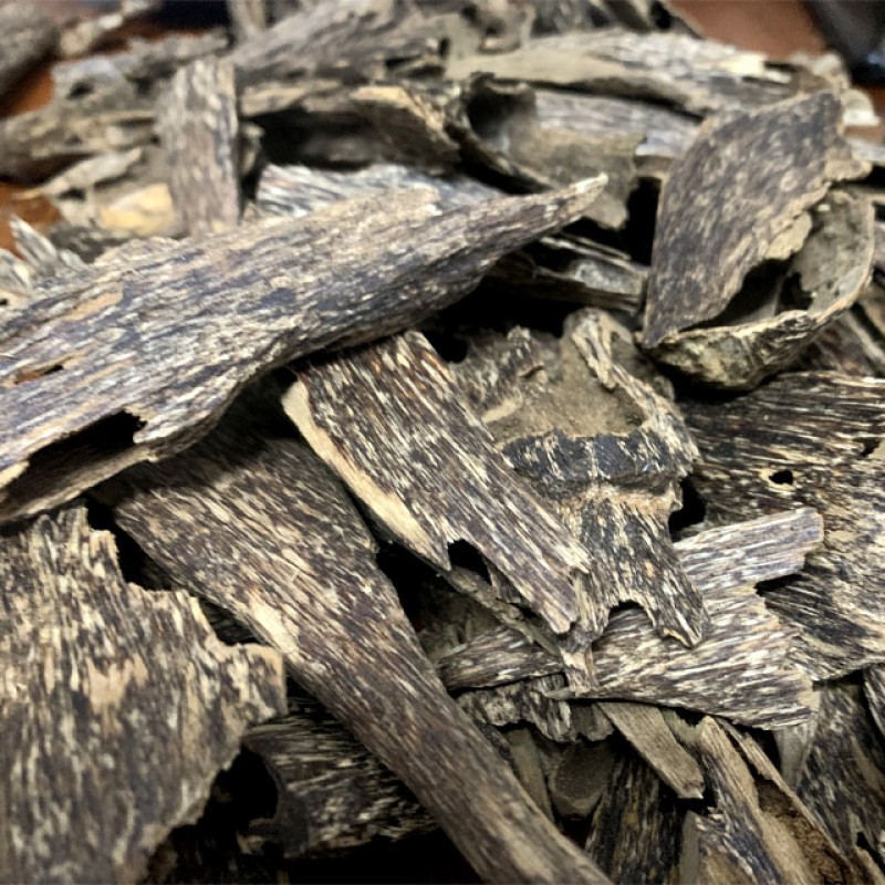 Ant Agarwood Chips Manufacturer - High Quality Arabian Al Bakhoor Wood Aromatic Warm for Home Wholesale