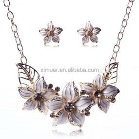 Fake Gold Jewelry Set Manufacturer - Latest Flower Women Stylish Fake Gold Jewelry Set