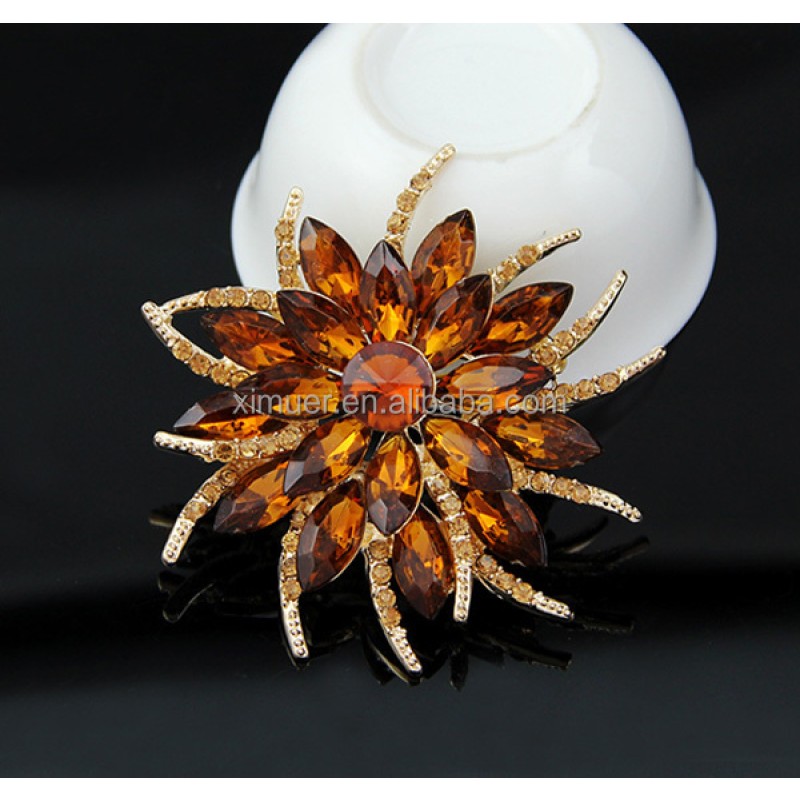 Rhinestone Brooch Manufacturer - 2015 Latest Wholesale Rhinestone Crystal Brooch