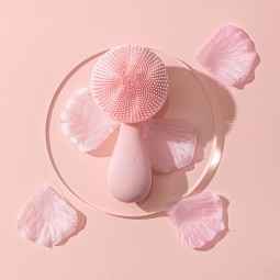 Facial Cleansing Manufacturer - Gentle Exfoliation Electric Face Scrubber Magnetic Wireless Rechargeable Silicone Facial