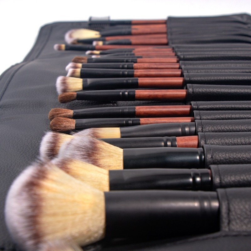 Makeup Brush Kit Factory - Professional 26pcs Private Label Wooden Handle