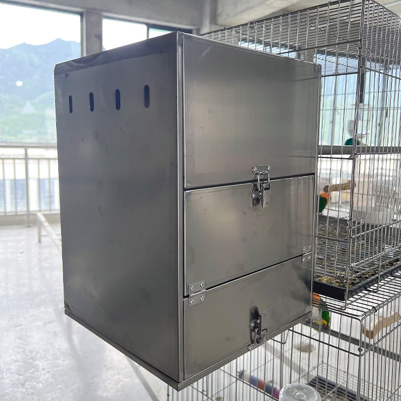 Vertical Breeding Boxes Factory - Warm Hanging