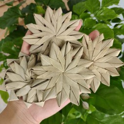 Palm Leaf Toys Supplier - Hand-woven Flower