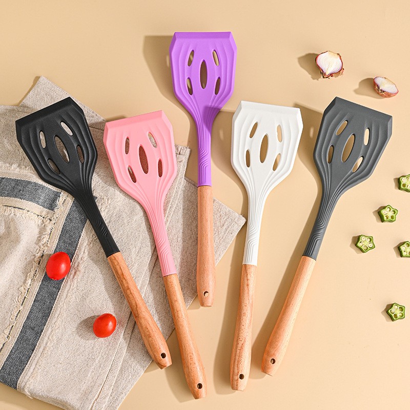 Kitchen Turner Supplier - Wooden Handle Non-Stick