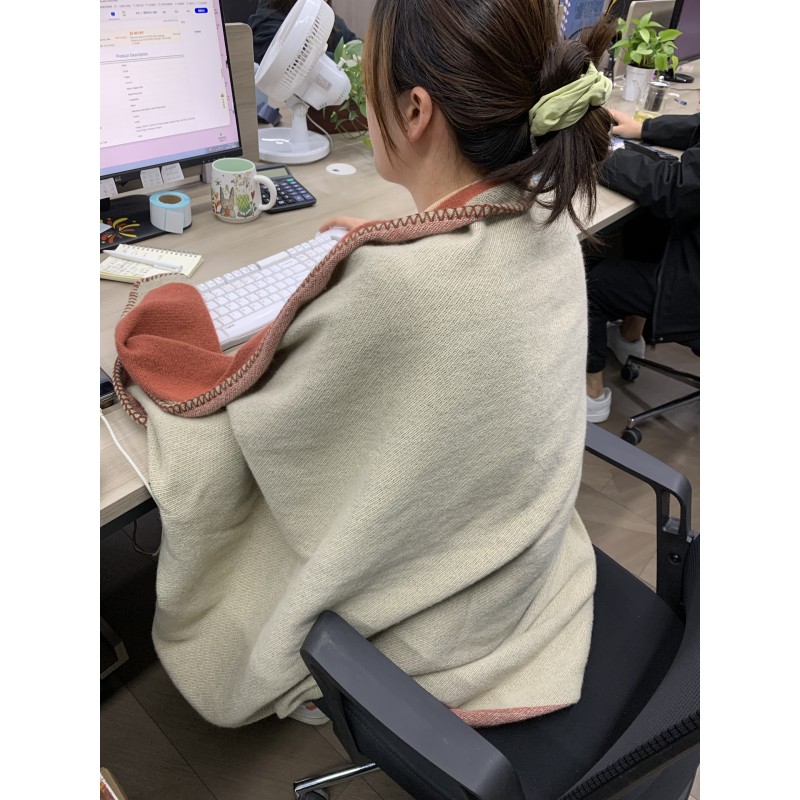 Throw Blanket Factory - Classic Woolen-like Cashmere Fleece