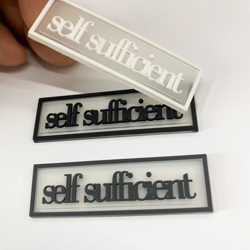 Soft Silicone Label Factory - Low Moq Custom logo Embossed