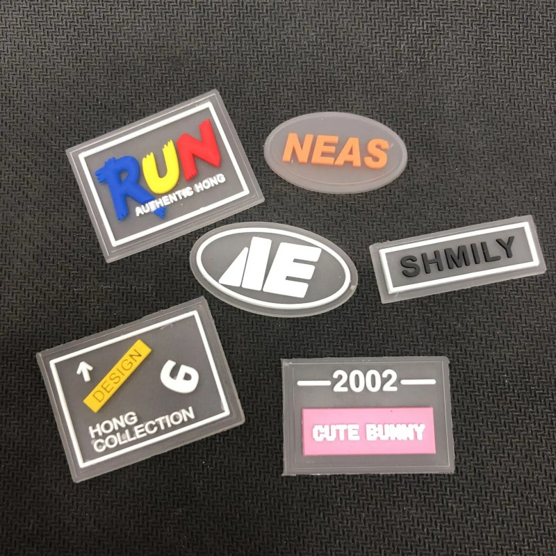 Soft Silicone Label Factory - Low Moq Custom logo Embossed