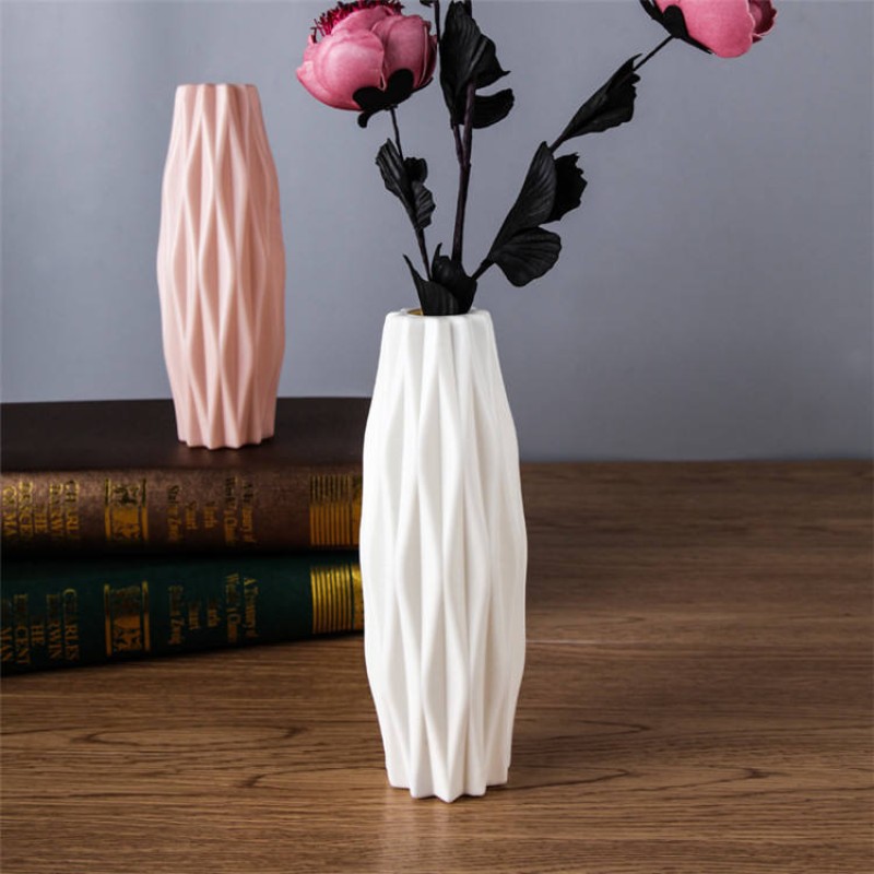 Plastic Vase Manufacturer - Nordic White Matte Spiral Stripe