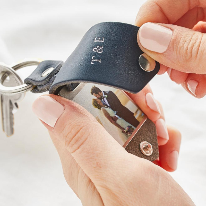 Photo Keychain Manufacturer - Metal Picture Frame Leather Car Key Gift