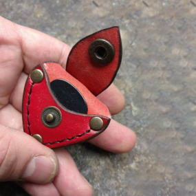 Guitar Pick Keychain Factory - New Design Personalized Real Leather Storage