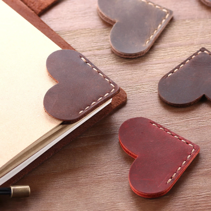 Leather Bookmark Supplier - Vintage Heart Shape Cute Reader Teacher Gift