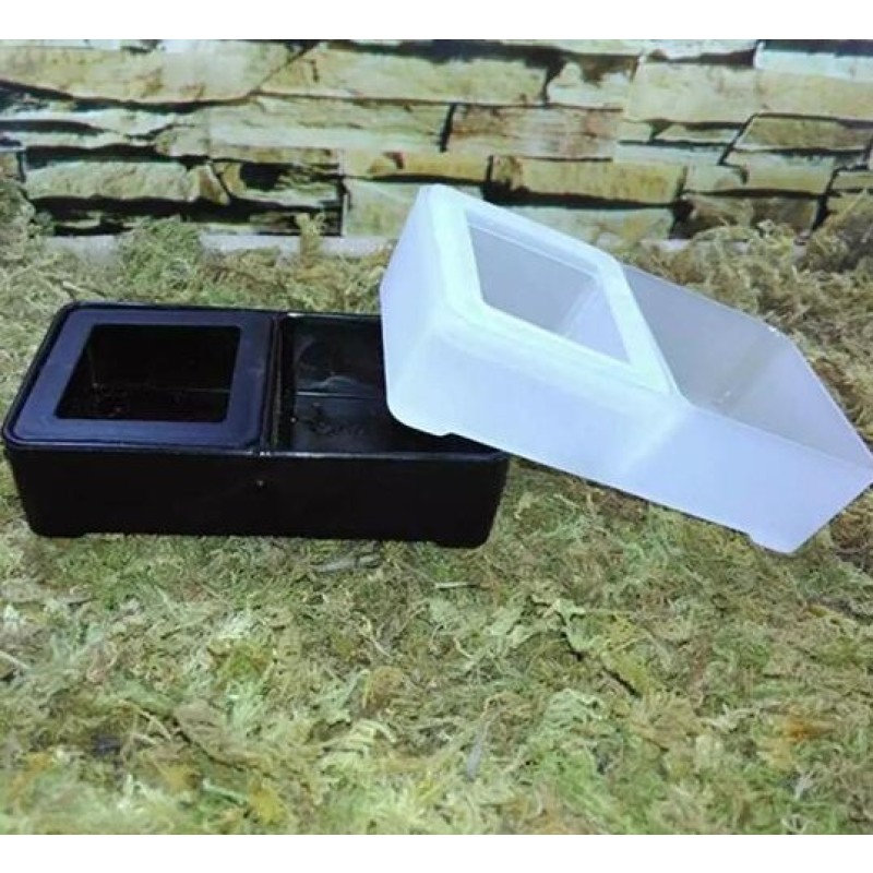 Reptile Feeder Dish Supplier - Rectangle Plastic Two-Part Water Worm Dish