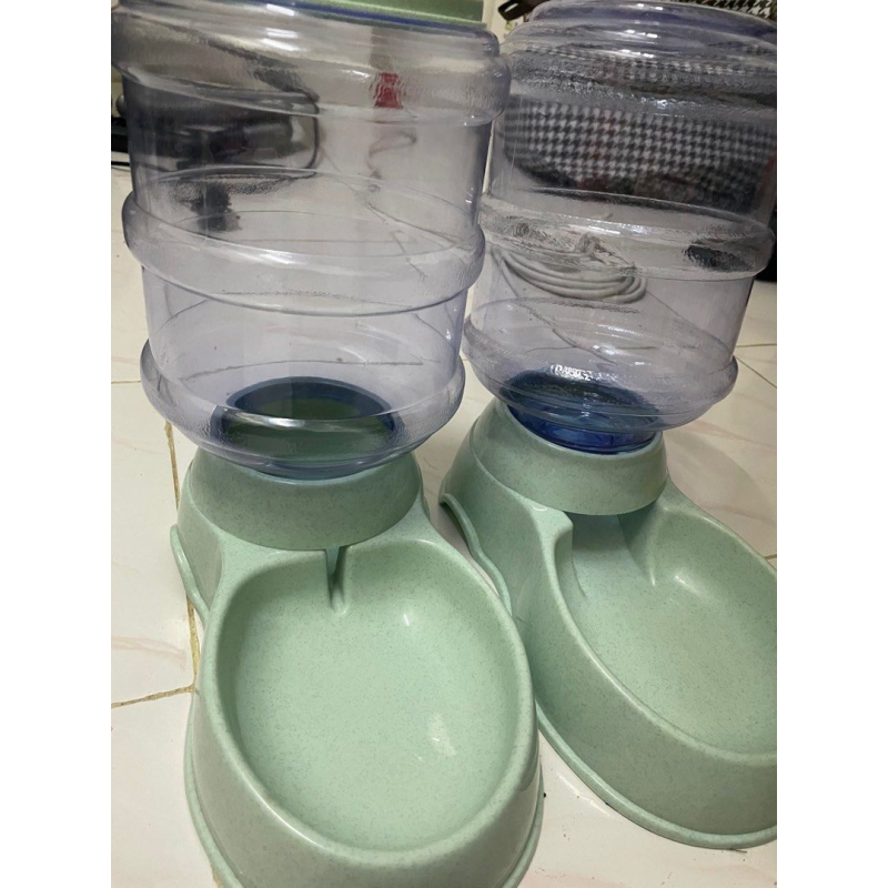 Pet Waterer Manufacturer - Gravity Waterer No Batteries Required