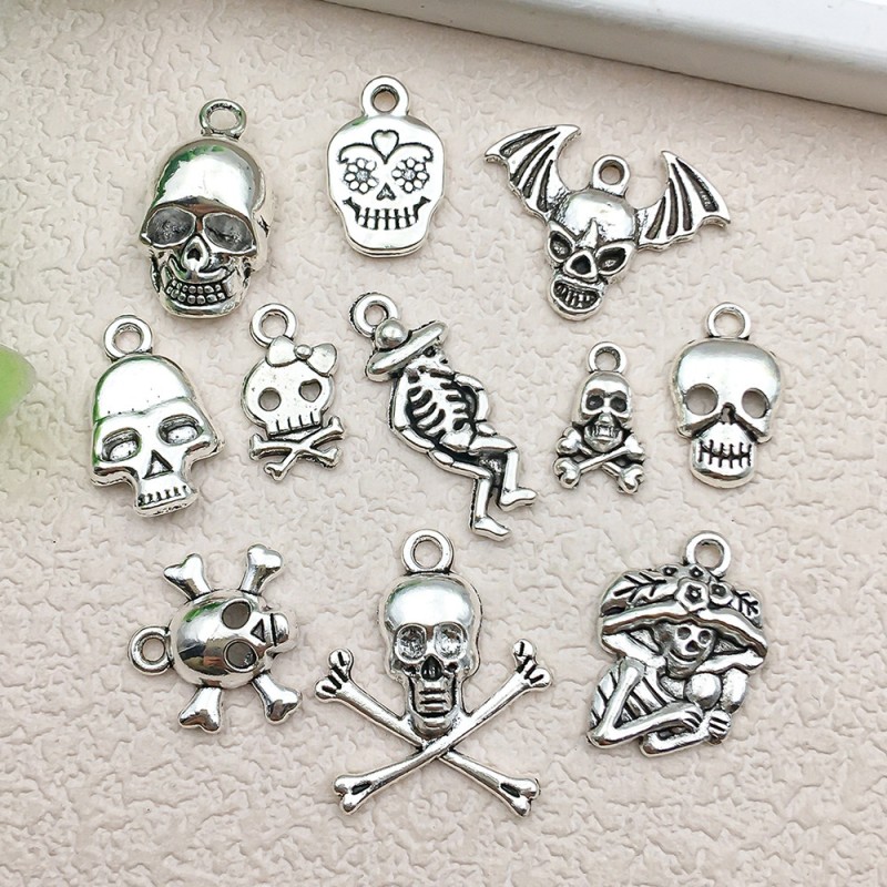 Halloween Pendant Factory - 16 Styles Retro Skull Spider Alloy DIY Accessories
