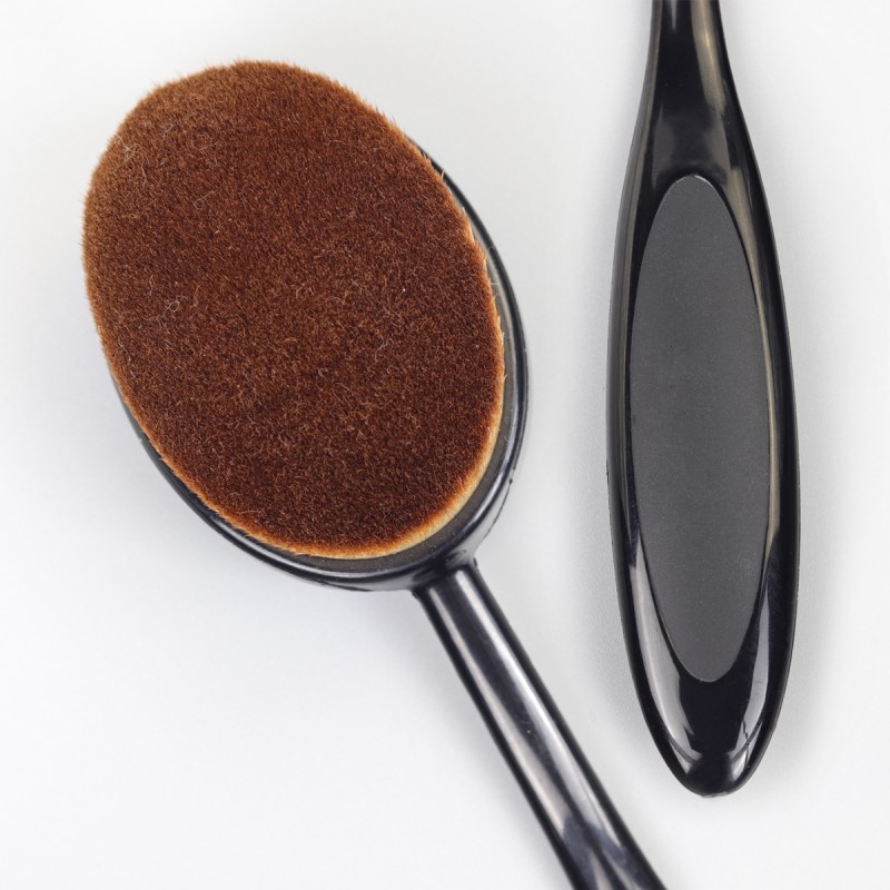 Makeup Brush Factory - Dense Fiber Nylon Foundation Brush
