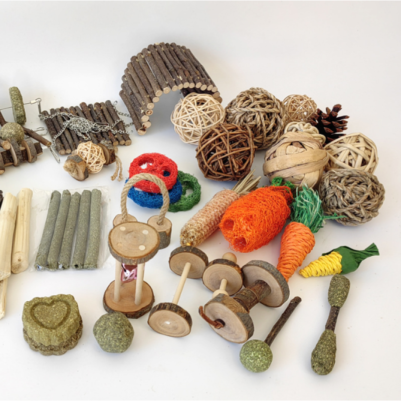 Small Animal Toys Supplier - Apple Wood Sticks for Teeth Care