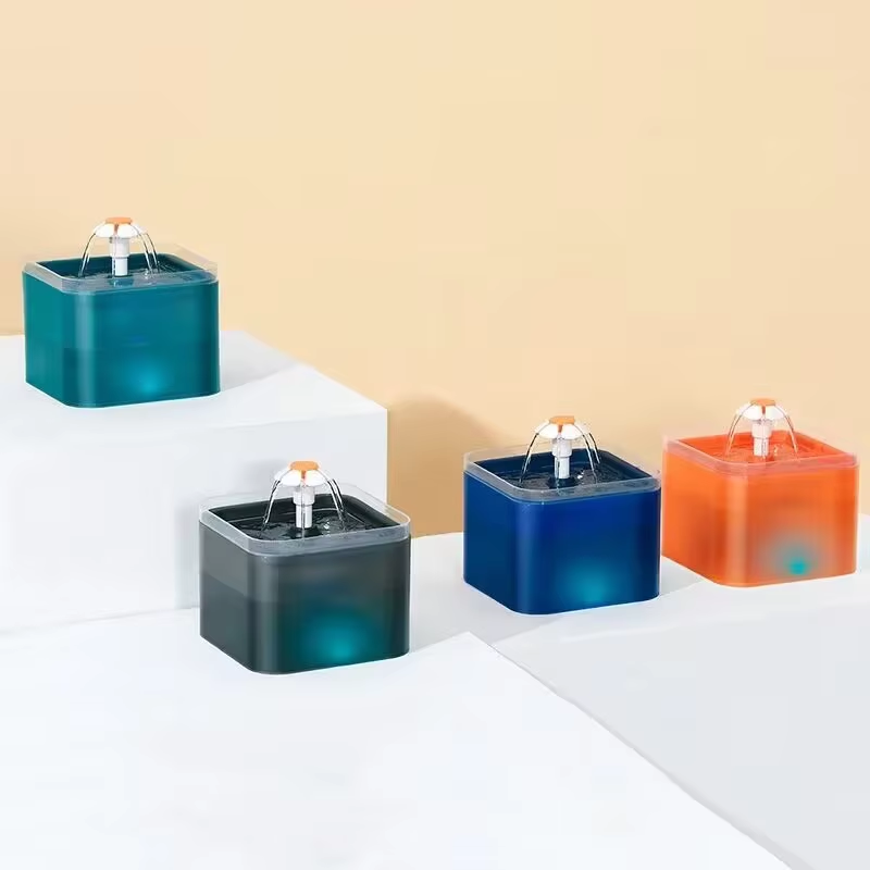 Pet Water Fountain Supplier - Portable Plastic Customizable