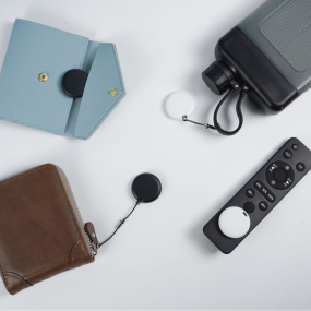 GPS Tracker Factory - MFi Certified Portable Lightweight for Pets Children