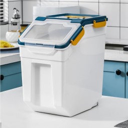 Pet Storage Container Manufacturer - 30L Stackable Airtight PP with Scoop