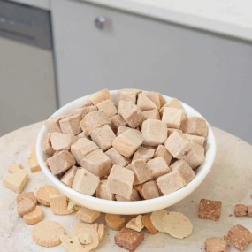 Pet Treats Supplier - High Quality Wholesale Freeze-Dried Beef Chicken Duck Cube Pet Snacks Nutritious