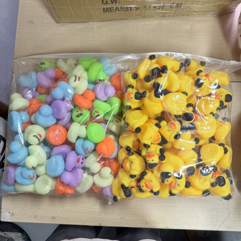 Rubber Duck Manufacturer - Custom Bath Toys Squeeze Squeaky Pool