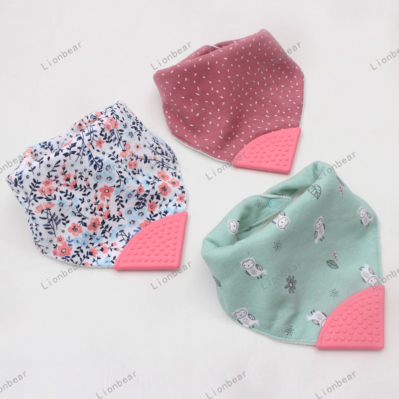 Baby Feeding Set Manufacturer - 3-Piece Triangle Scarf Teether