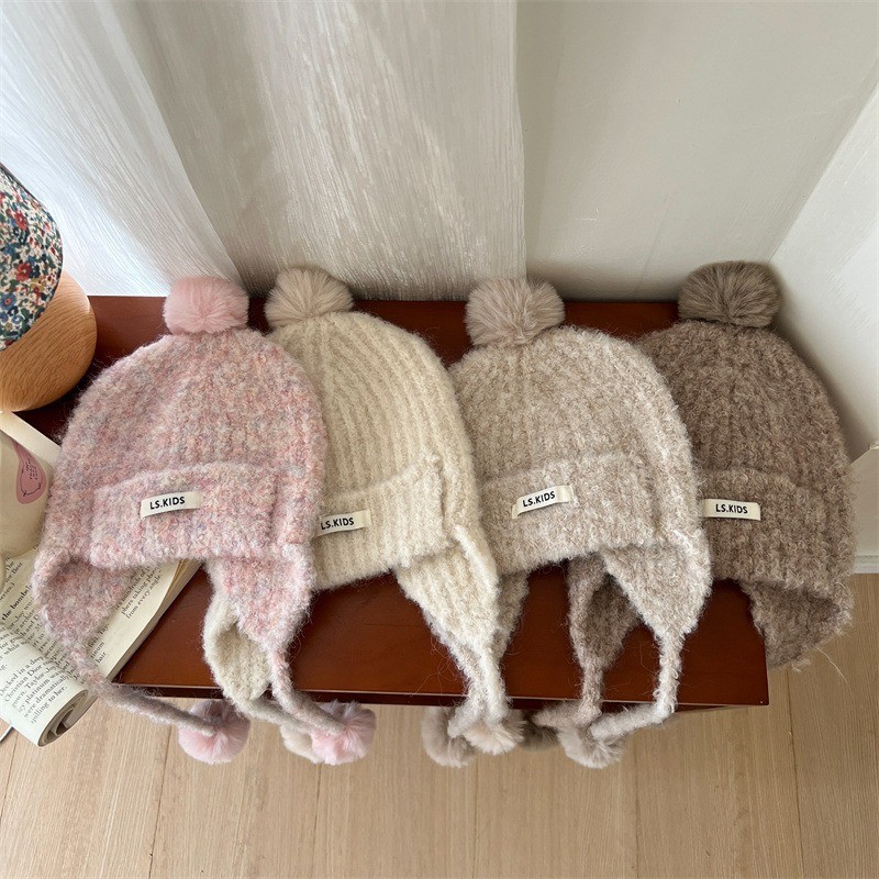 Cute Knitted Hat Supplier - OEM Wool Ball Earflap Warm Beanie