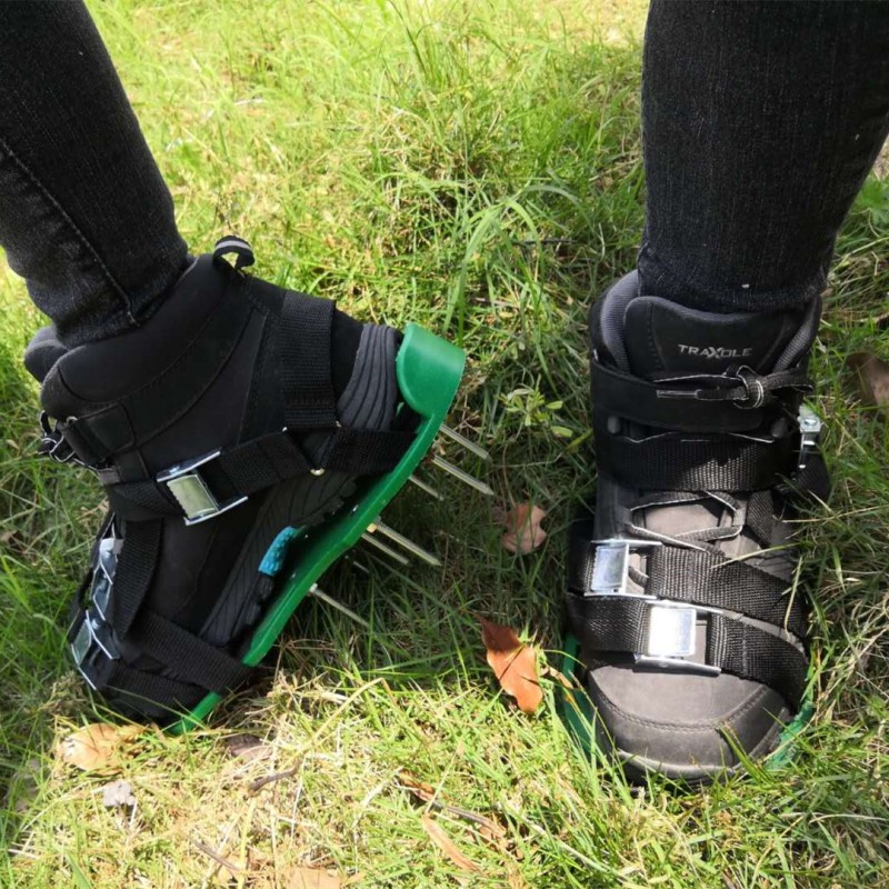 Spiked Shoes Manufacturer - Epoxy Resin Floor Screeding