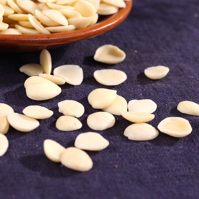 2034 Ku Xing Ren Good Tast Bitter Apricot Kernel Peeled Bulk Almond Bitter Almond Nuts for Sale