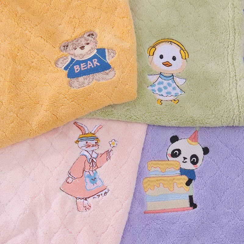 Baby Bathrobe Supplier - Wholesale Coral Fleece Hooded Cloak